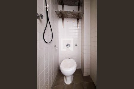 Apartamento à venda com 119m², 3 quartos e sem vaga Apartamento à venda com 119m², 3 quartos e sem vagaBanheiro de serviço