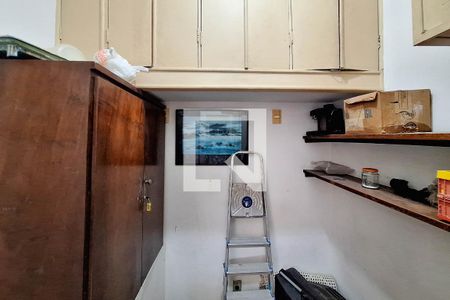 Apartamento à venda com 119m², 3 quartos e sem vaga Apartamento à venda com 119m², 3 quartos e sem vagaQuarto de Serviço