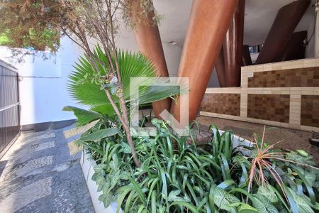 Apartamento à venda com 119m², 3 quartos e sem vaga Apartamento à venda com 119m², 3 quartos e sem vagaFachada