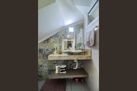 Lavabo de casa à venda com 3 quartos, 145m² em Fátima, Canoas