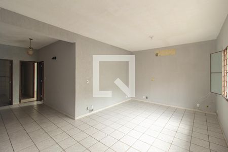 Sala de casa para alugar com 3 quartos, 150m² em Campo Grande, Rio de Janeiro