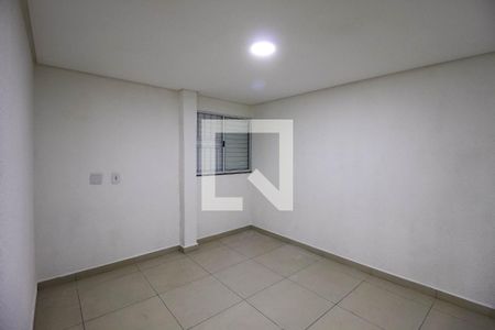 Quarto de casa para alugar com 1 quarto, 36m² em Jardim Dona Sinhá, São Paulo