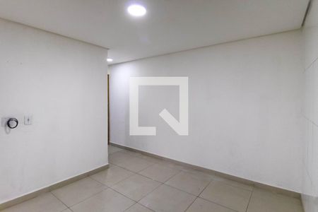 Sala de casa para alugar com 1 quarto, 36m² em Jardim Dona Sinhá, São Paulo
