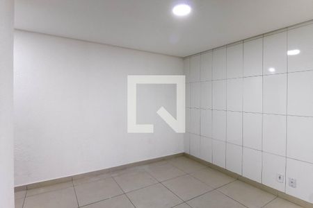 Sala de casa para alugar com 1 quarto, 36m² em Jardim Dona Sinhá, São Paulo