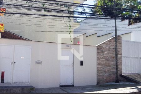 Fachada de casa à venda com 3 quartos, 100m² em Pechincha, Rio de Janeiro