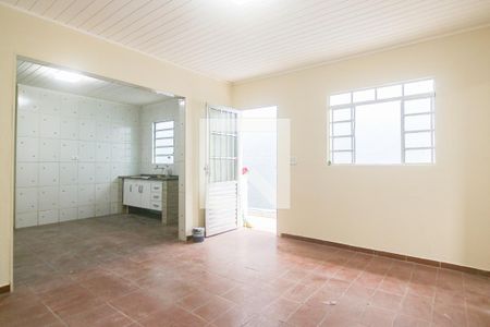 Sala/Cozinha de casa para alugar com 2 quartos, 80m² em Vila Ré, São Paulo