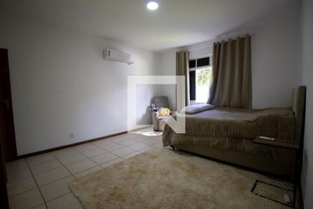 Suíte de casa à venda com 3 quartos, 450m² em Vargem Pequena, Rio de Janeiro