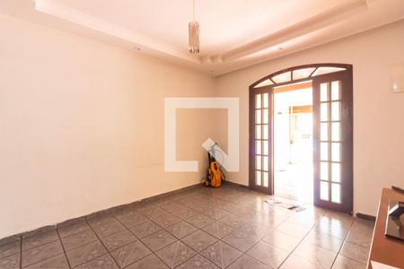 Sala  de casa à venda com 2 quartos, 150m² em Cipava, Osasco