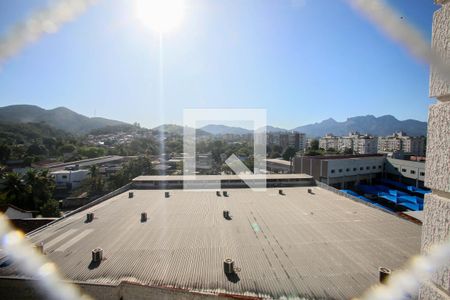 Vista da sala de apartamento para alugar com 2 quartos, 50m² em Taquara, Rio de Janeiro