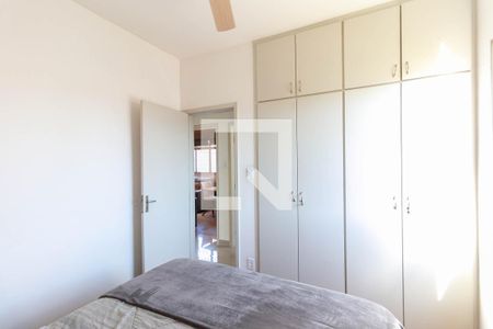 Quarto 2 de apartamento para alugar com 2 quartos, 70m² em Carlos Prates, Belo Horizonte