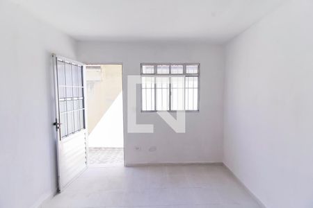 Sala de casa para alugar com 2 quartos, 55m² em Parque Tomas Saraiva, São Paulo