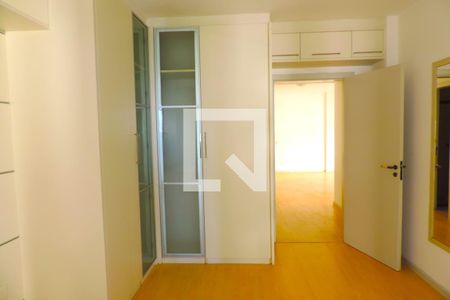 Suite 1 - Armarios de apartamento para alugar com 2 quartos, 77m² em Agronômica, Florianópolis