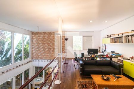 Casa à venda com 4 quartos, 300m² em Vila Madalena, São Paulo