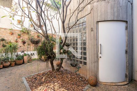 Casa à venda com 4 quartos, 291m² em Vila Madalena, São Paulo