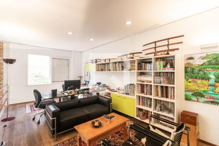 Casa à venda com 4 quartos, 291m² em Vila Madalena, São Paulo