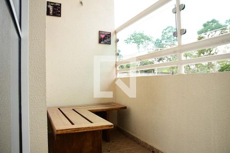 Sacada de apartamento para alugar com 2 quartos, 50m² em Jardim Isis, Cotia