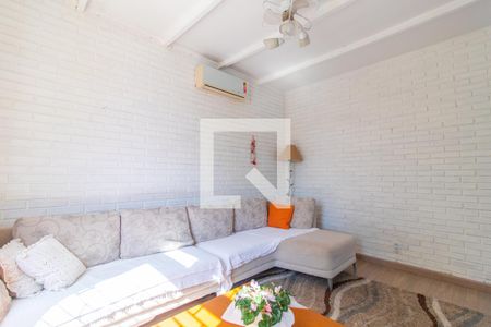 Sala de casa à venda com 3 quartos, 200m² em Partenon, Porto Alegre