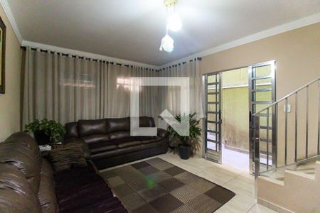 Sala de casa à venda com 4 quartos, 200m² em Jardim Itapemirim, São Paulo
