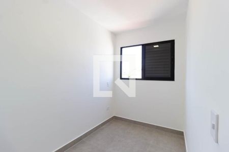 Quarto 1 de apartamento para alugar com 2 quartos, 46m² em Vila Nivi, São Paulo