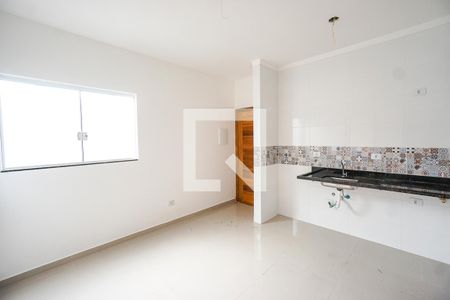 Sala e cozinha de apartamento para alugar com 2 quartos, 40m² em Vila Esperança, São Paulo