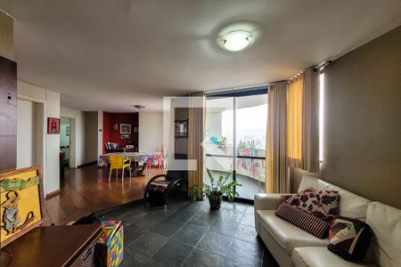 Sala de Estar de apartamento à venda com 3 quartos, 150m² em Vila Santo Estéfano, São Paulo
