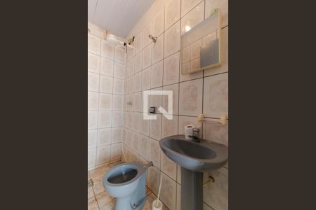 Casa de condomínio à venda com 285m², 4 quartos e 5 vagas Casa de condomínio à venda com 285m², 4 quartos e 5 vagasBanheiro de Serviço