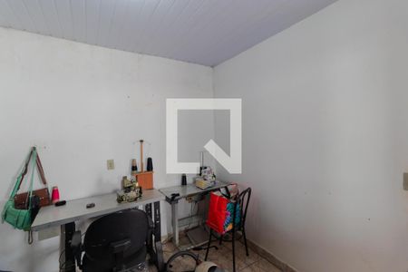 Casa de condomínio à venda com 285m², 4 quartos e 5 vagas Casa de condomínio à venda com 285m², 4 quartos e 5 vagasQuarto de Serviço