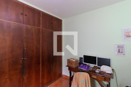 Casa de condomínio à venda com 285m², 4 quartos e 5 vagas Casa de condomínio à venda com 285m², 4 quartos e 5 vagasQuarto 02