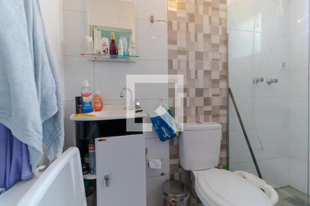 Casa de condomínio à venda com 285m², 4 quartos e 5 vagas Casa de condomínio à venda com 285m², 4 quartos e 5 vagasBanheiro da Suíte 01