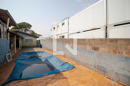 Casa de condomínio à venda com 285m², 4 quartos e 5 vagas Casa de condomínio à venda com 285m², 4 quartos e 5 vagasPiscina