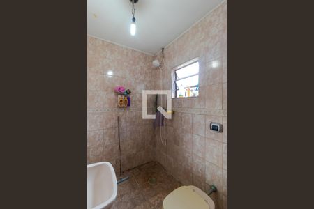 Casa de condomínio à venda com 285m², 4 quartos e 5 vagas Casa de condomínio à venda com 285m², 4 quartos e 5 vagasBanheiro da Suíte 02