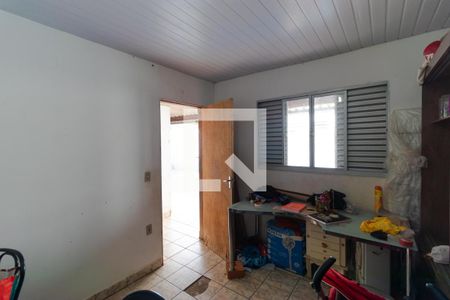 Casa de condomínio à venda com 285m², 4 quartos e 5 vagas Casa de condomínio à venda com 285m², 4 quartos e 5 vagasQuarto de Serviço