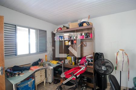 Casa de condomínio à venda com 285m², 4 quartos e 5 vagas Casa de condomínio à venda com 285m², 4 quartos e 5 vagasQuarto de Serviço