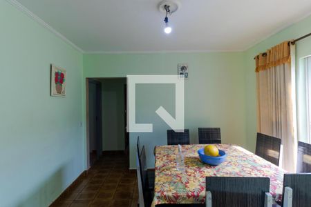 Casa de condomínio à venda com 285m², 4 quartos e 5 vagas Casa de condomínio à venda com 285m², 4 quartos e 5 vagasSala de Jantar