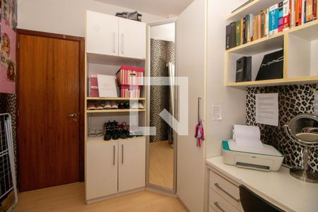 quarto 1 de apartamento à venda com 3 quartos, 95m² em Passo da Areia, Porto Alegre