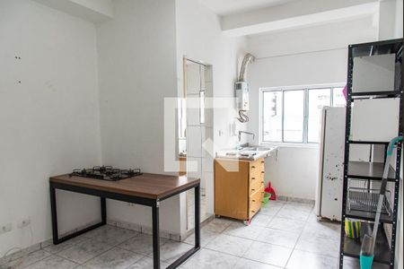 Sala/quarto de kitnet/studio para alugar com 1 quarto, 16m² em Liberdade, São Paulo