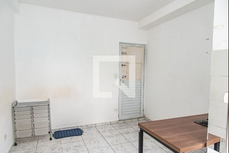 Sala/quarto de kitnet/studio para alugar com 1 quarto, 16m² em Liberdade, São Paulo