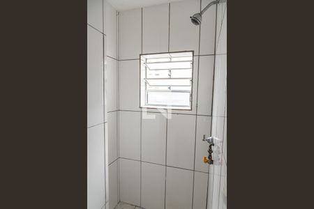 Banheiro de kitnet/studio para alugar com 1 quarto, 16m² em Liberdade, São Paulo