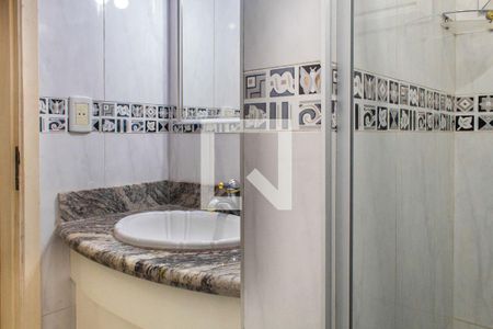 Banheiro da Suíte de apartamento para alugar com 3 quartos, 96m² em Jardim Três Marias, Guarujá