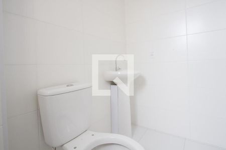 Banheiro de apartamento para alugar com 1 quarto, 31m² em Vila das Belezas, São Paulo