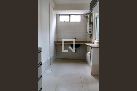 Casa de condomínio à venda com 155m², 3 quartos e 2 vagas Casa de condomínio à venda com 155m², 3 quartos e 2 vagasÁrea de Serviço