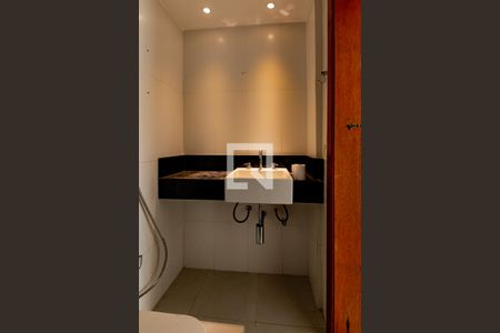 Casa de condomínio à venda com 155m², 3 quartos e 2 vagas Casa de condomínio à venda com 155m², 3 quartos e 2 vagasBanheiro