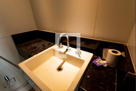 Casa de condomínio à venda com 155m², 3 quartos e 2 vagas Casa de condomínio à venda com 155m², 3 quartos e 2 vagasBanheiro