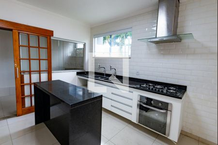 Casa de condomínio à venda com 155m², 3 quartos e 2 vagas Casa de condomínio à venda com 155m², 3 quartos e 2 vagasCozinha