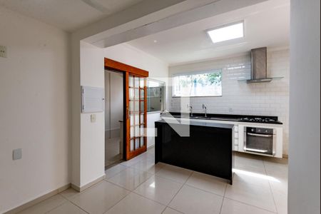 Casa de condomínio à venda com 155m², 3 quartos e 2 vagas Casa de condomínio à venda com 155m², 3 quartos e 2 vagasCozinha