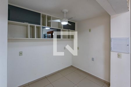 Casa de condomínio à venda com 155m², 3 quartos e 2 vagas Casa de condomínio à venda com 155m², 3 quartos e 2 vagasCopa