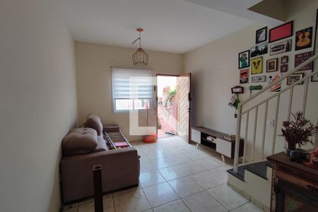 Sala de casa de condomínio à venda com 2 quartos, 75m² em Conjunto Residencial Souza Queiroz, Campinas