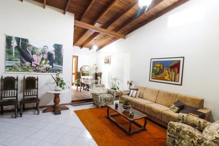 Sala de casa à venda com 3 quartos, 130m² em Bairro Fátima, Canoas