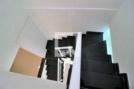 Escada de casa à venda com 2 quartos, 98m² em Santa Teresinha, Santo André