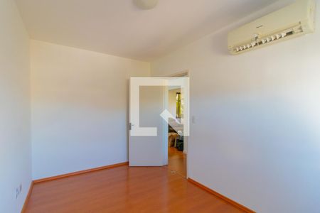 Quarto 1 de apartamento para alugar com 2 quartos, 56m² em Glória, Porto Alegre